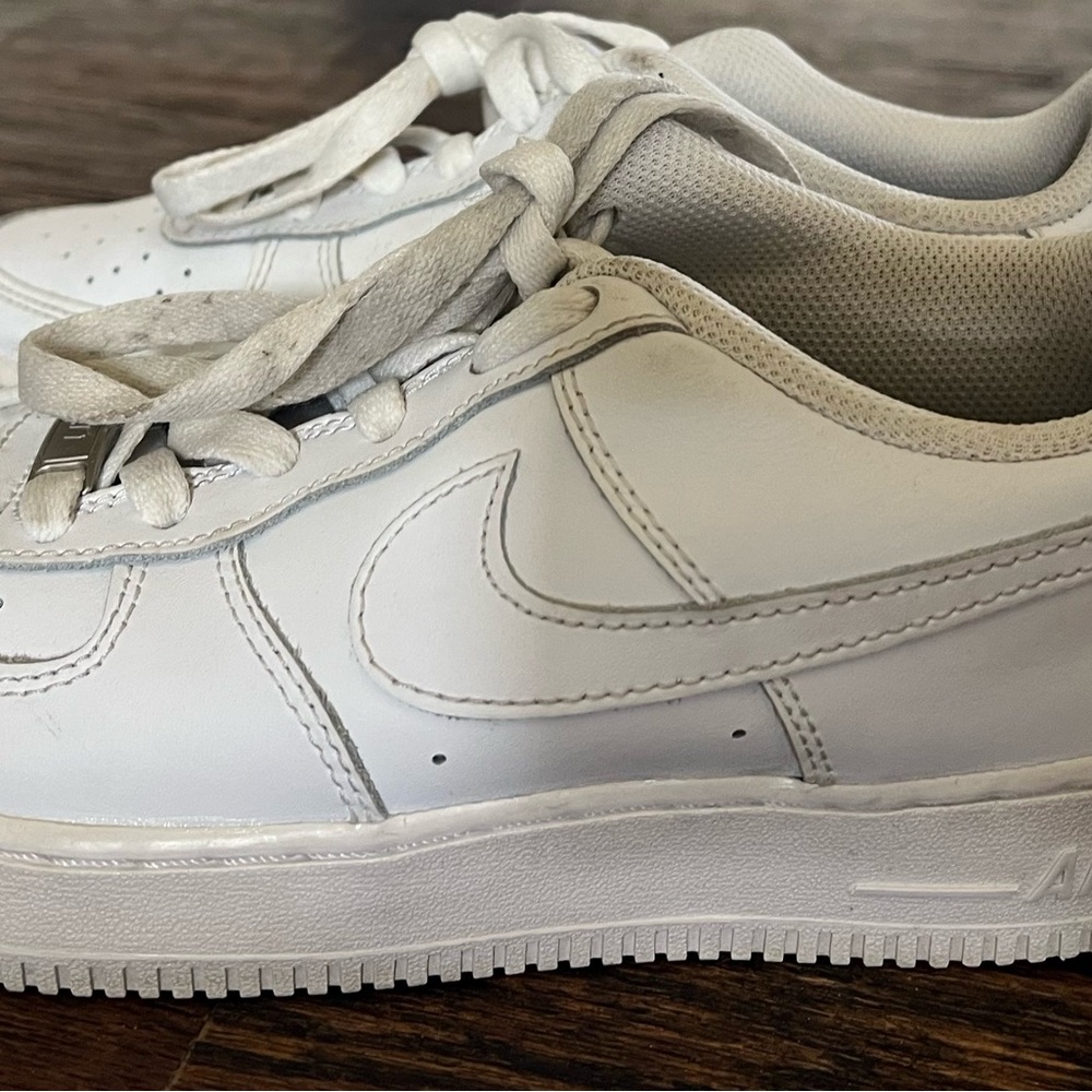 Nike Kids Air Force 1 White Sneakers
